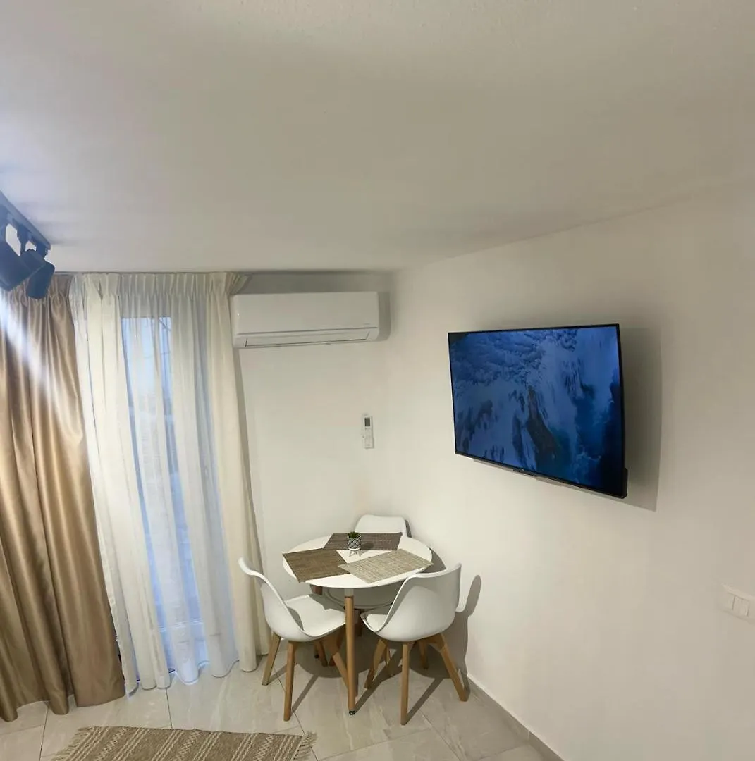 Aloha House Hotel Shkoder Guest house