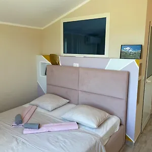 Ballkan Grilë